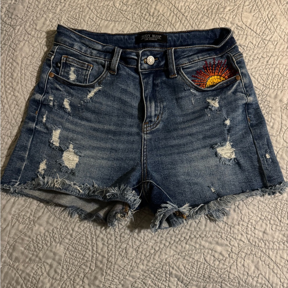 Judy Blue Women's Embroidered Distressed Jean Shorts - Blue